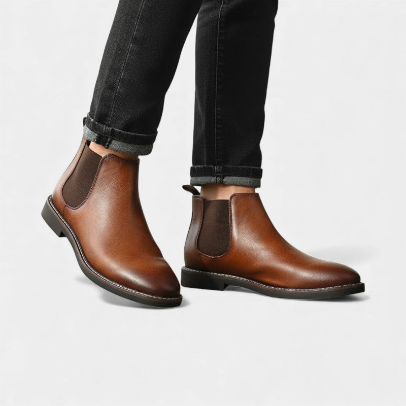 Men’s Chelsea Boots With Elastic Side Panels and Pull Tabs